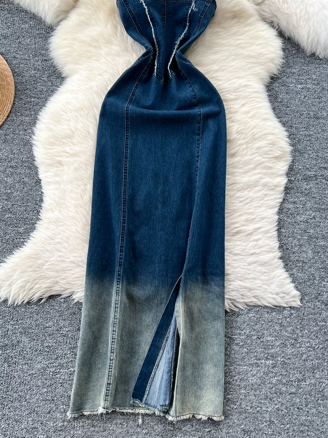 Not your average slay dress DD104 images